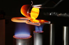 CRB GmbH | Herstellung Schmelzaufschluss für die Röntgenfluoreszenzanalyse | © CRB Analyse Service GmbH